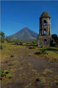 The Majestic MAYON VOLCANO: Albay, Philippines | The Poor Traveler ...