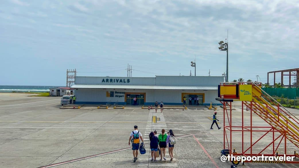 CATICLAN AIRPORT TO BORACAY Travel Guide | The Poor Traveler Itinerary Blog