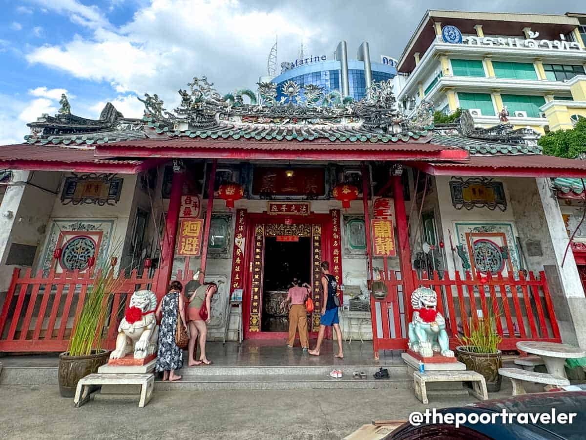 Rong Kuak Shrine Bangkok Talat Noi