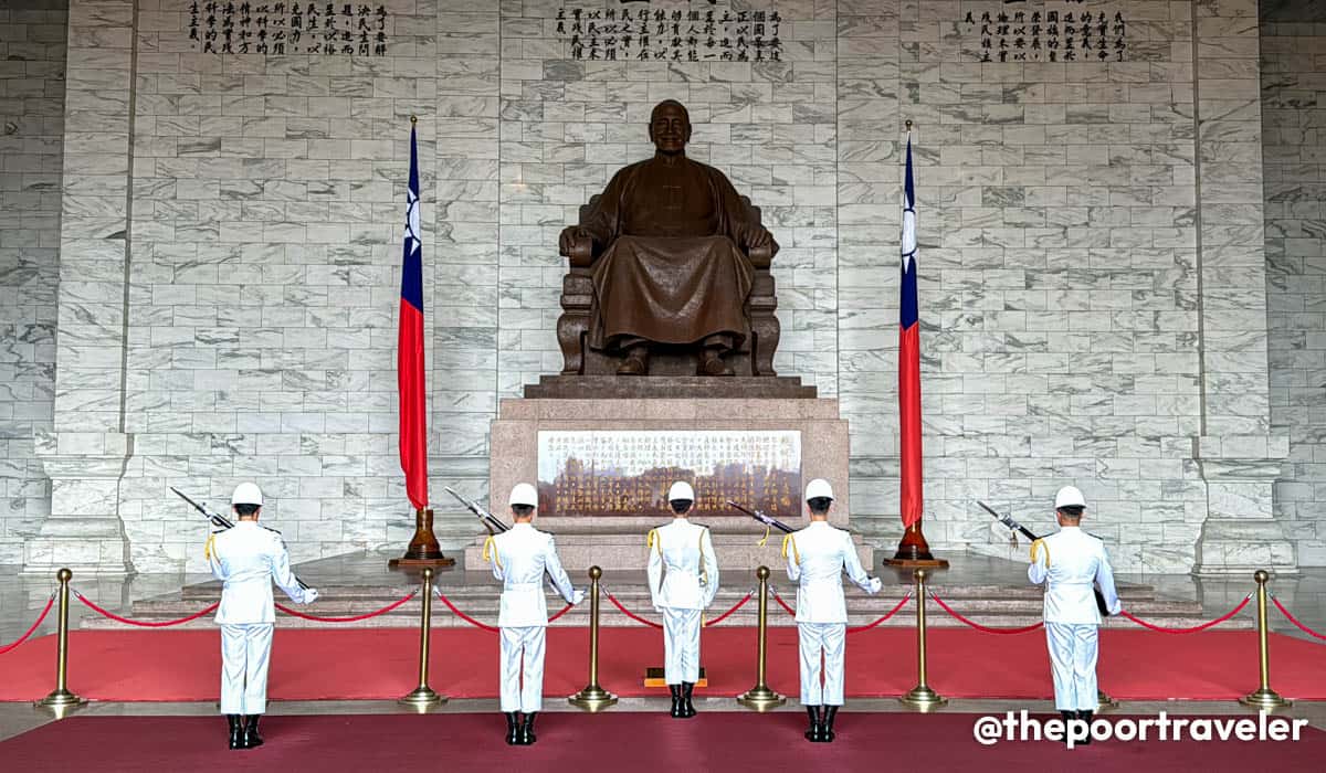 Chiang Kai Shek Memorial Hall Changing of the Guards