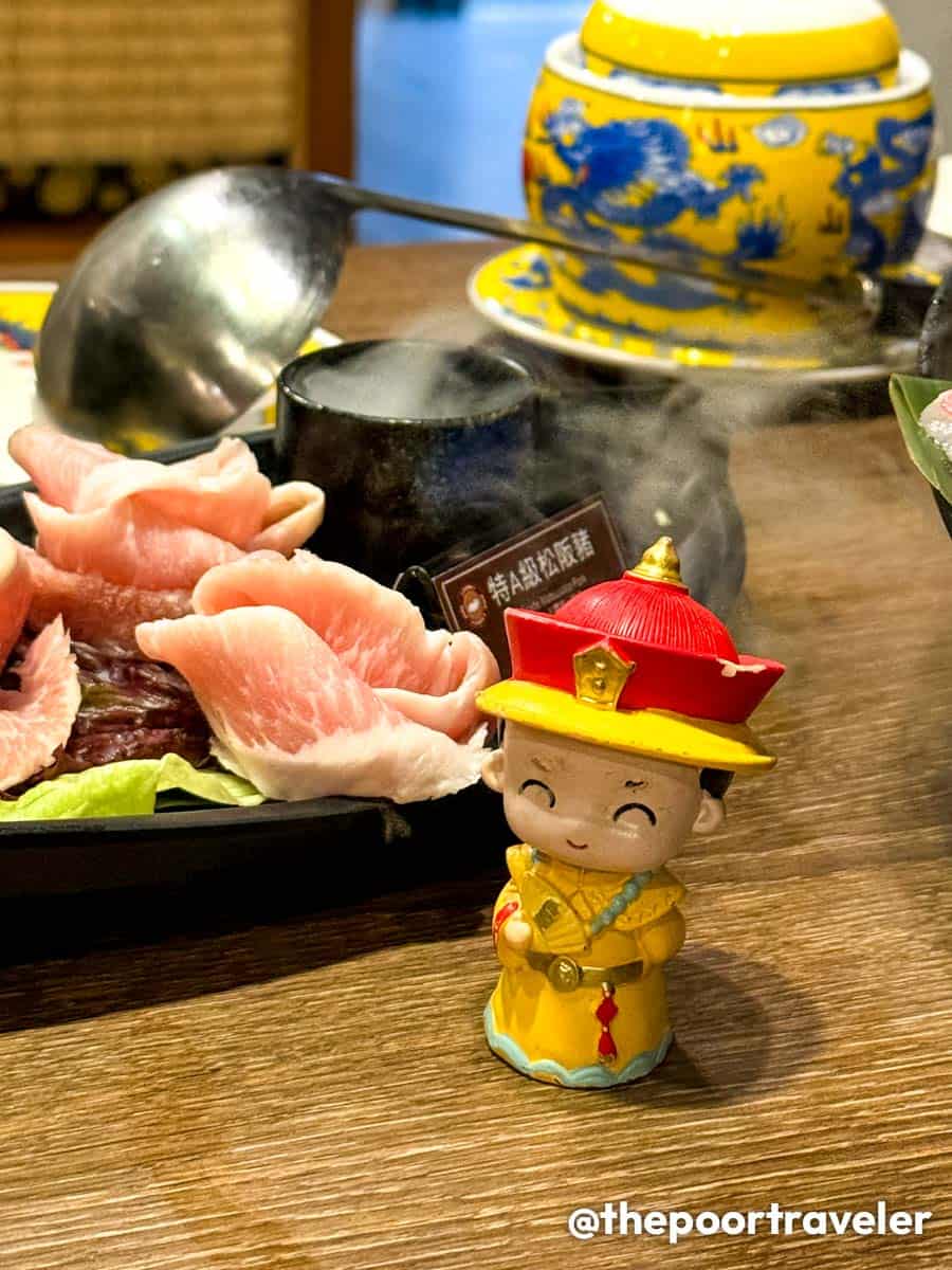 Wenting Emperor Palace Hot Pot Mascot